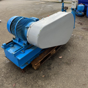 Used high pressure pump P-1313_3